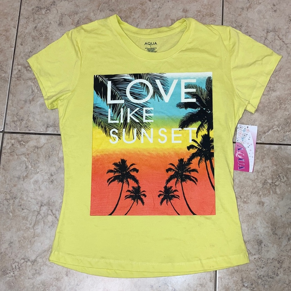 AQUA KIDS LARGE GRAPHIC TEE SHIRT SHORT SLEEVE